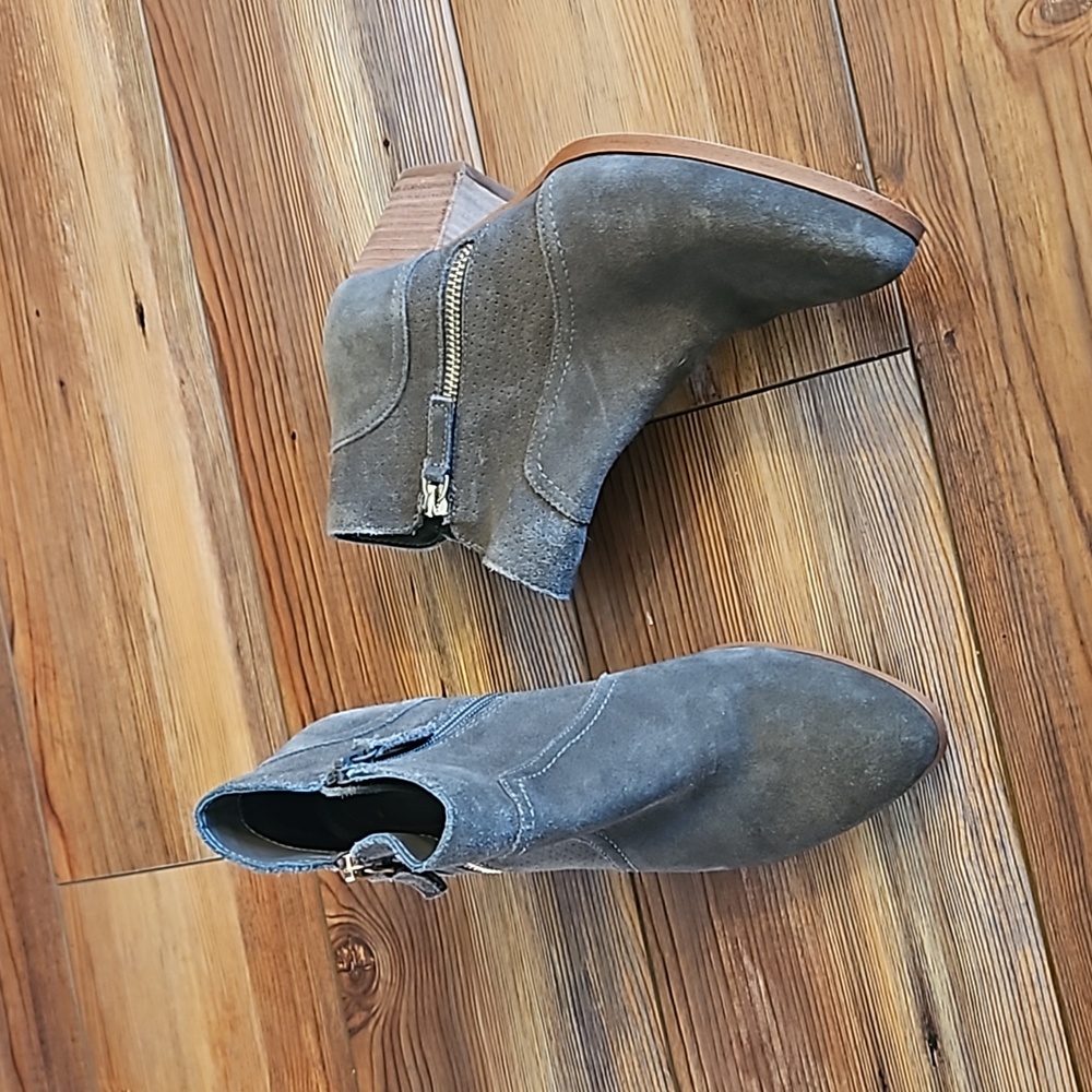 Violet & red ankle boots